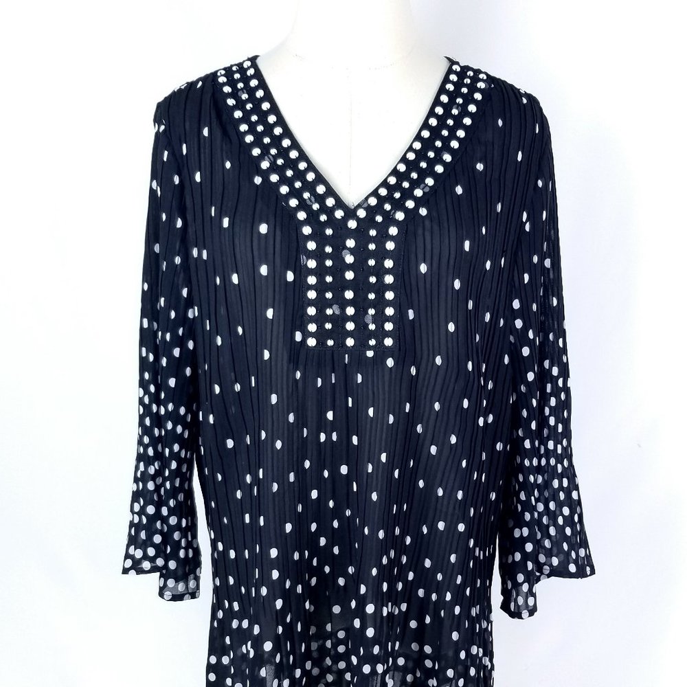 Catherines Pleated Crinkle Tunic Top Womens Size 1X Black White Polka Dot Beaded